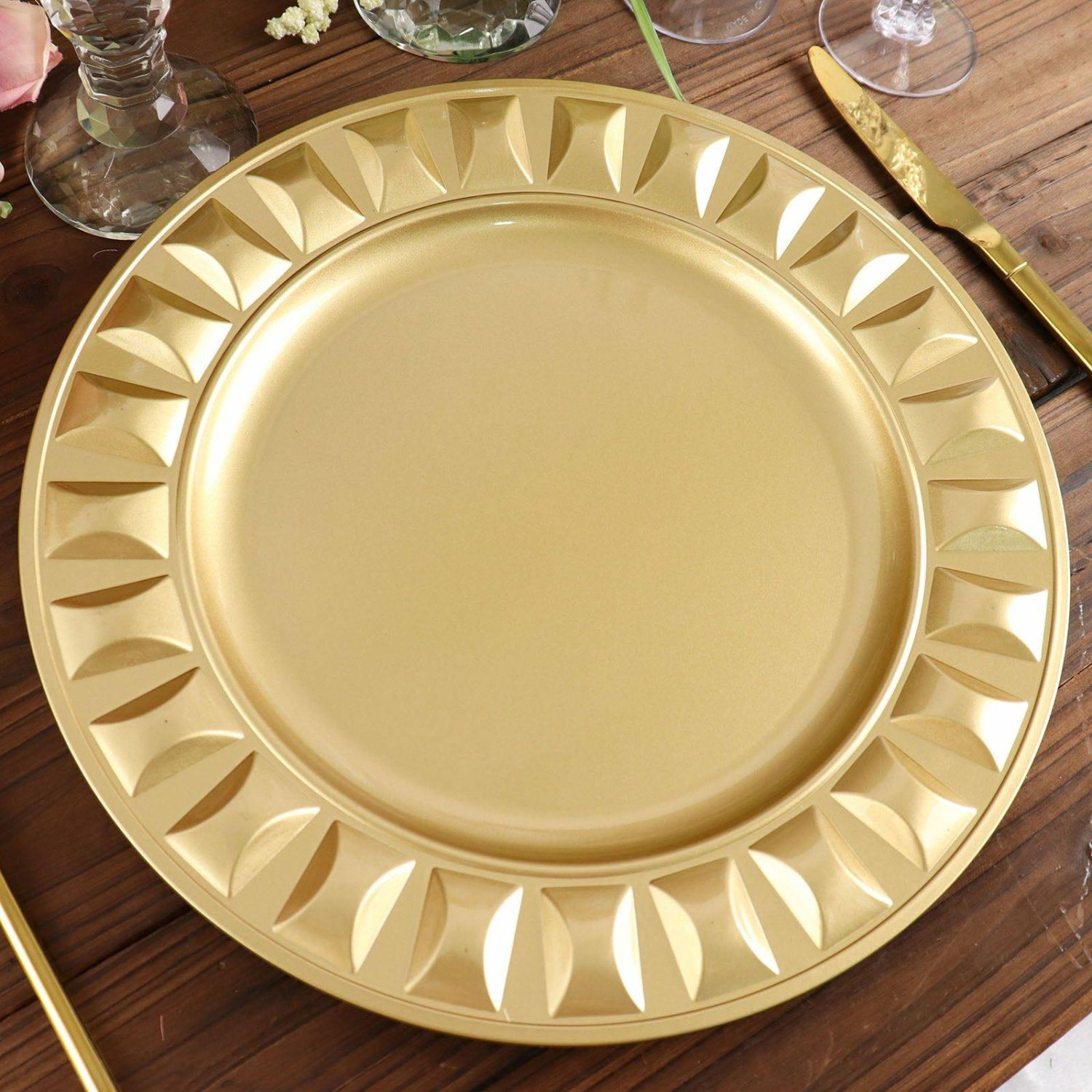 Charger Plates | 6 Pack Gold Round Bejeweled Rim Plastic Dinner Serving Trays, Disposable Charger Plates 13″ Charger Plates Charger Plates