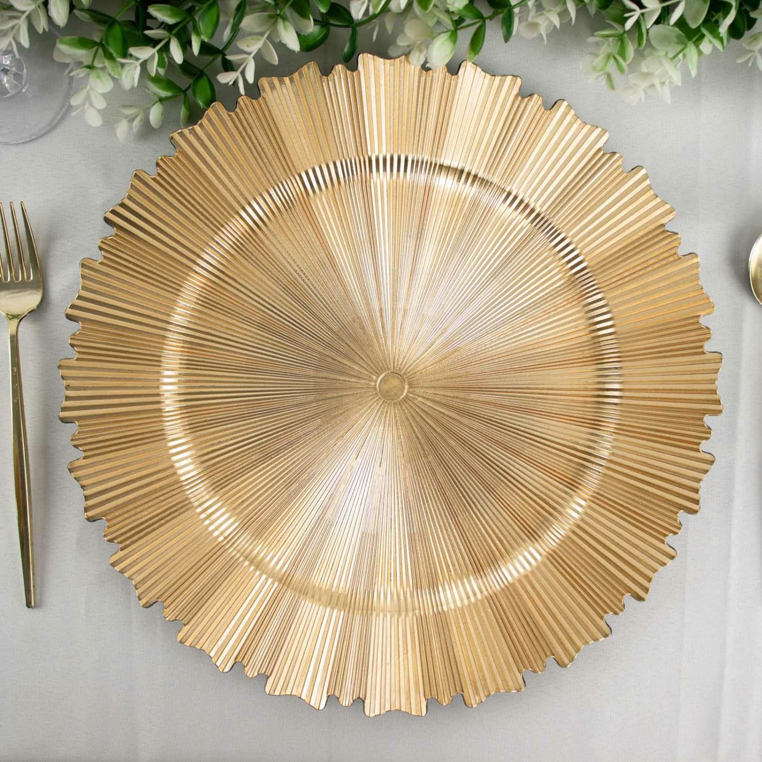 Charger Plates | 6 Pack Metallic Gold Sunray Acrylic Plastic Serving Plates, Round Scalloped Rim Disposable Charger Plates 13″ Charger Plates Charger Plates