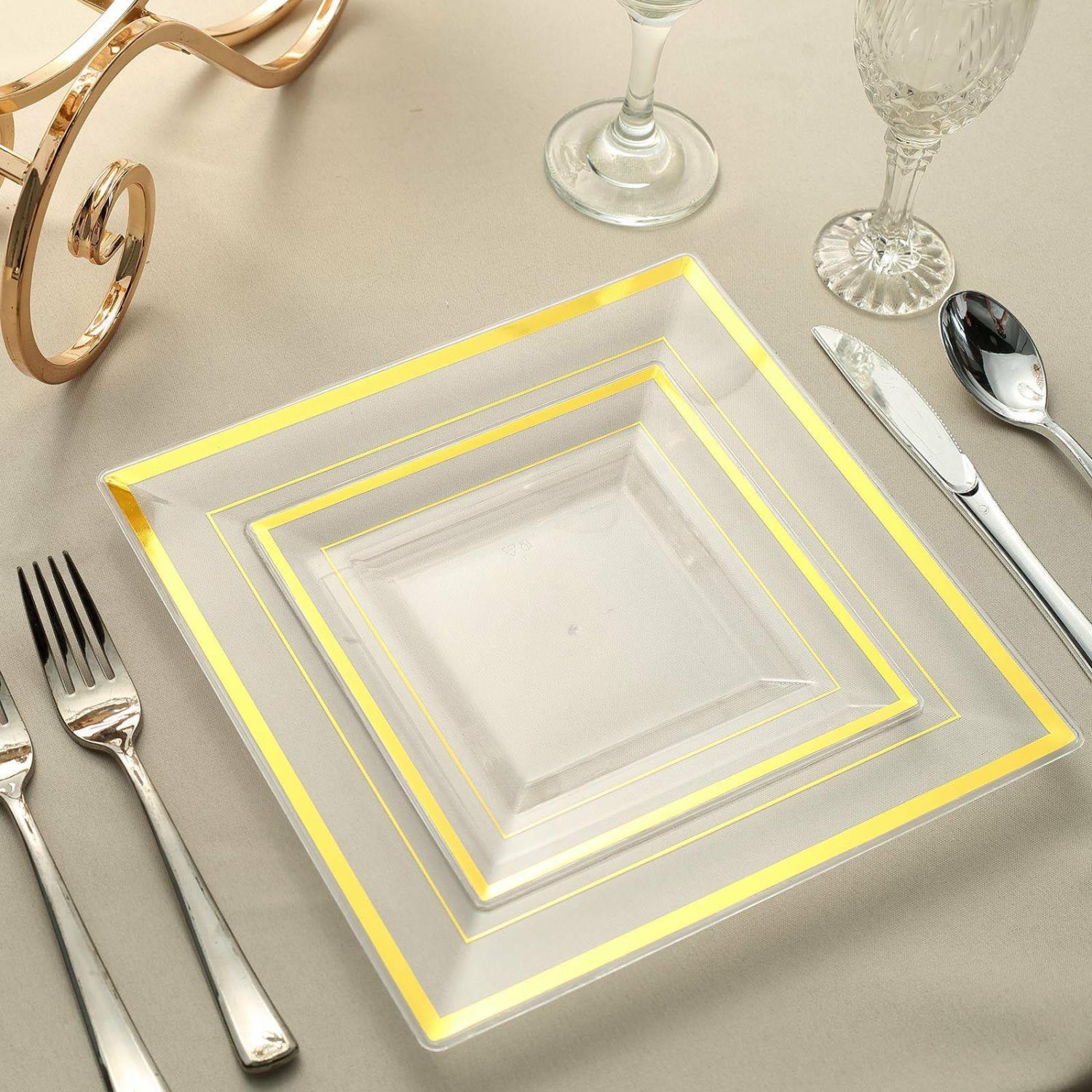 Dessert Servewares | 10 Pack Gold Trim Clear Plastic Square Dessert Plates, Disposable Appetizer Salad Plates 7″ Cake & Dessert Table Clear/Gold