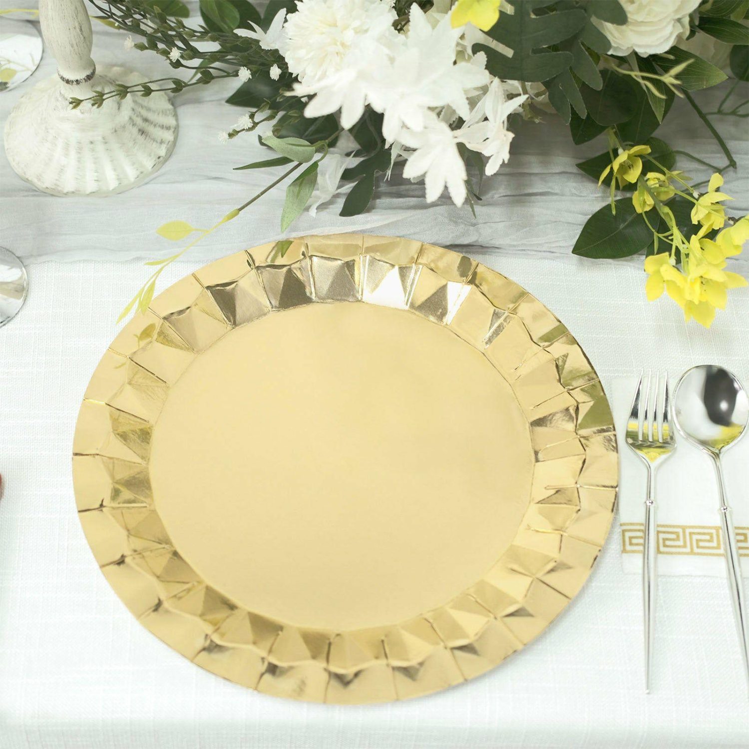 Disposable Chargers | 25 Pack Metallic Gold Geometric Foil Paper Charger Plates, Disposable Serving Trays 400 GSM 12″ Round Chargers Disposable Chargers