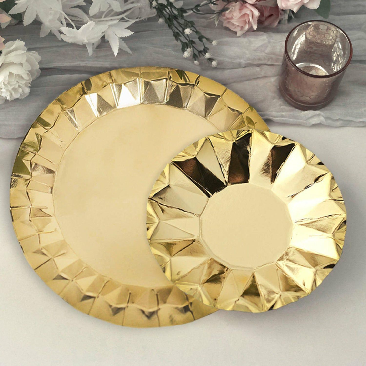 Paper Salad/Dessert Plates | 25 Pack Geometric Metallic Gold Dessert Appetizer Paper Plates, Disposable Salad Party Plates 400 GSM 7″ Disposable Tableware Gold