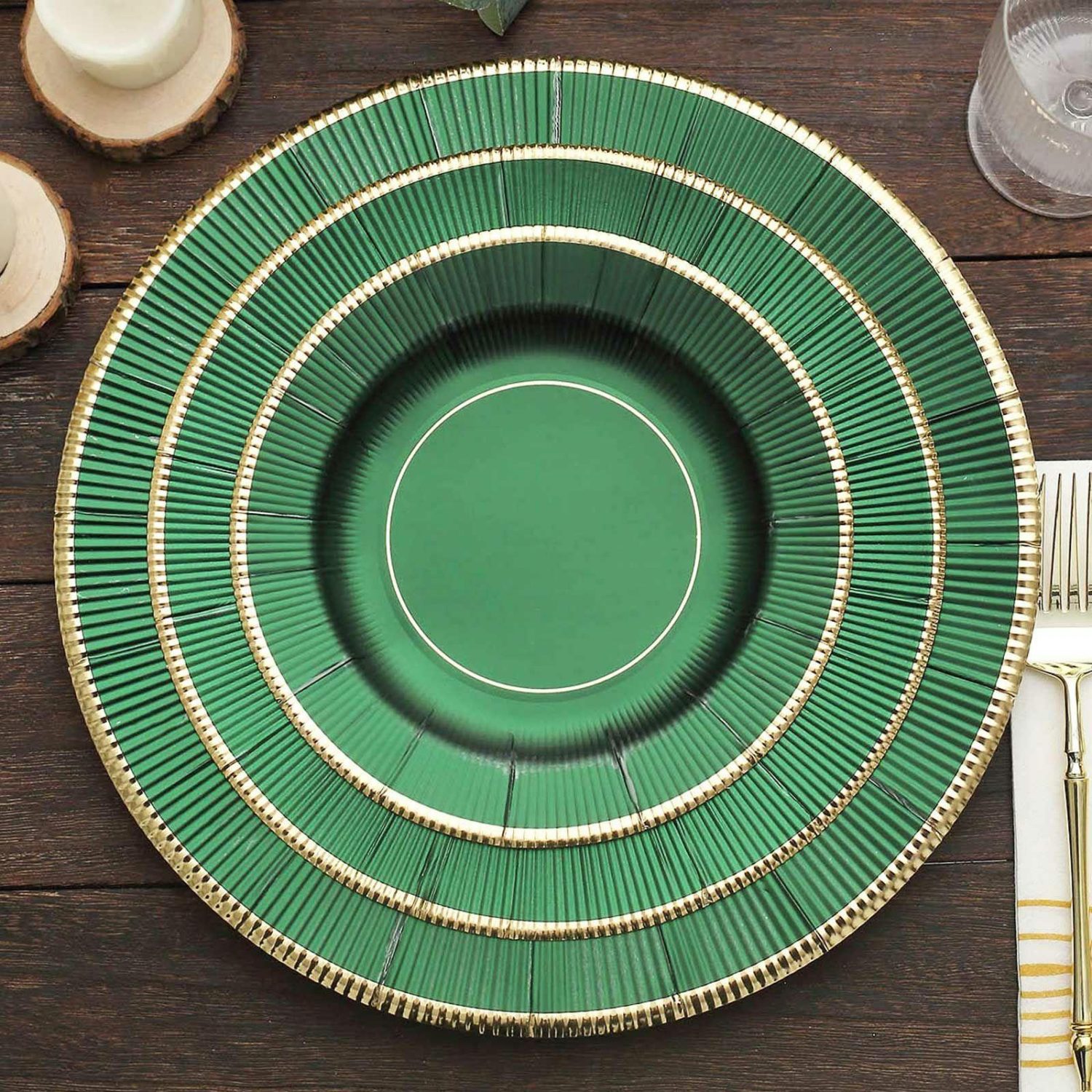 Paper Salad/Dessert Plates | 25 Pack Hunter Emerald Green Sunray Dessert Appetizer Paper Plates, Disposable Party Plates With Gold Rim 350 GSM 8″ Disposable Tableware Hunter Emerald Green/Gold